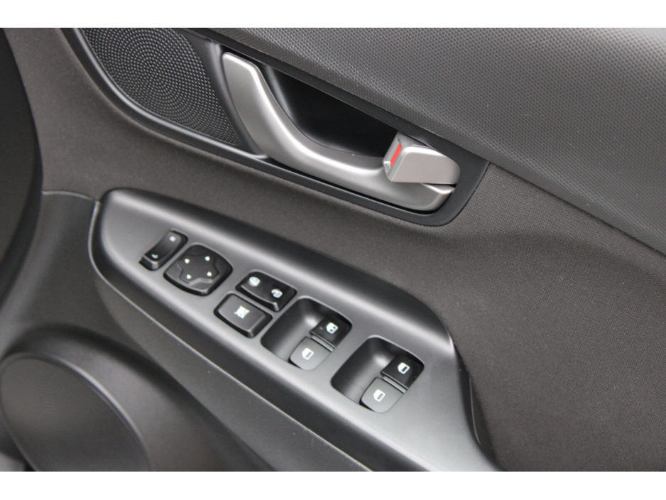 2019 Hyundai Kona - image 13