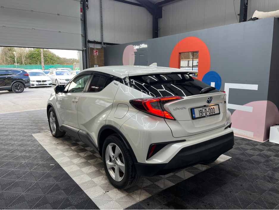 2019 Toyota C-HR - image 4