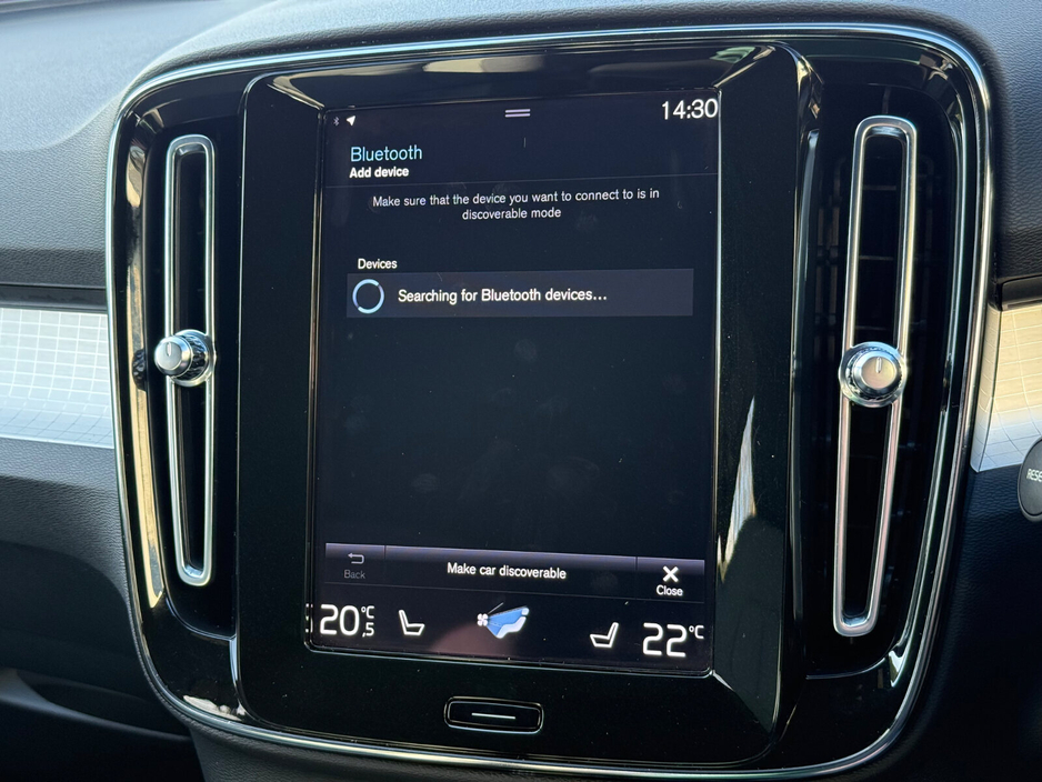 2023 Volvo XC40 - image 15