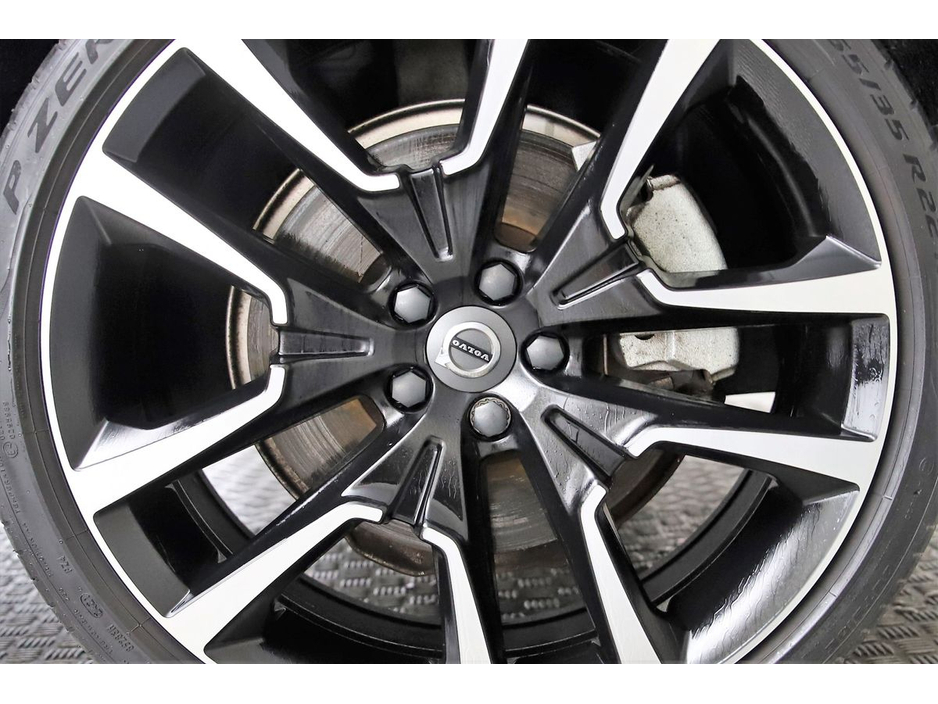 2023 Volvo XC60 - image 19