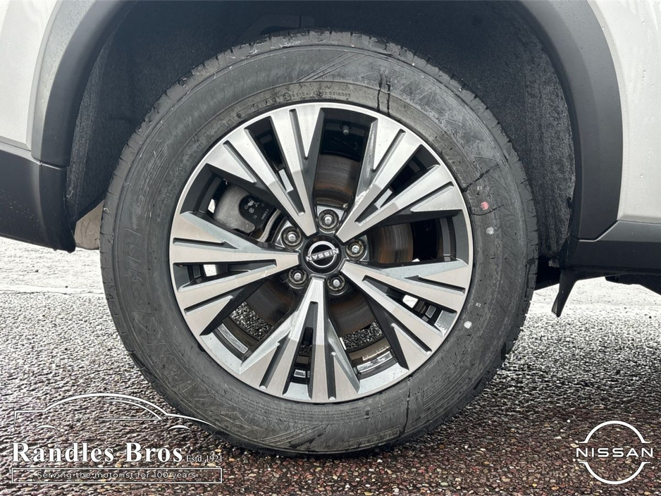 2025 Nissan X-Trail - image 9