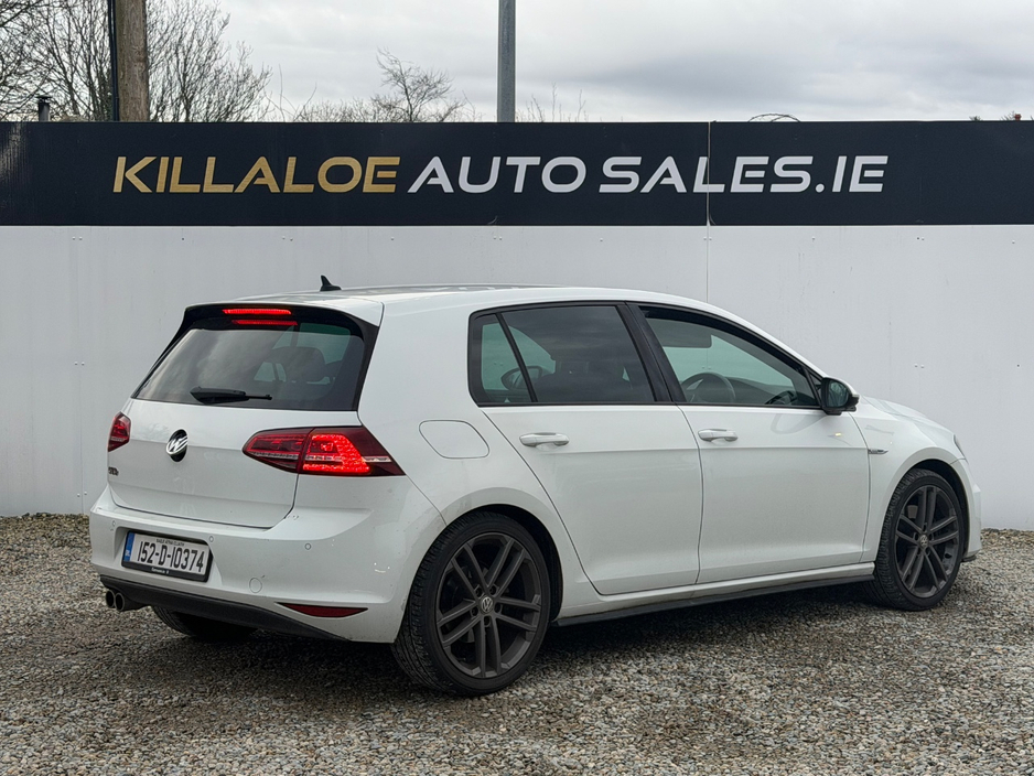 2015 Volkswagen Golf - image 4