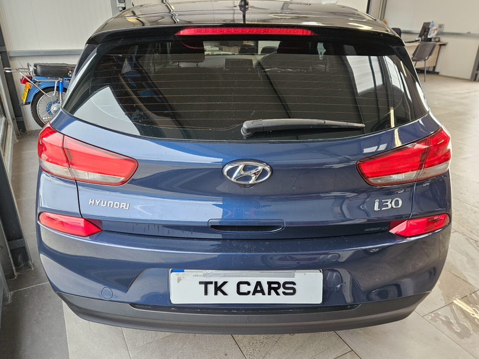 2017 Hyundai i30 - image 5