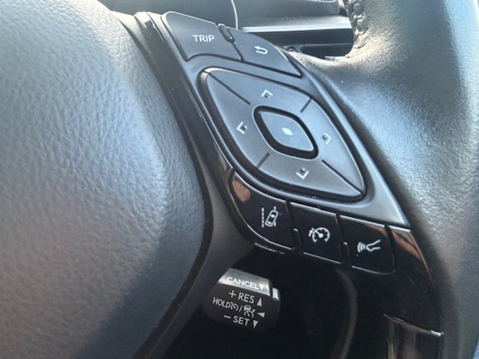 2023 Toyota C-HR 1.8 HYBRID SOL €24,945