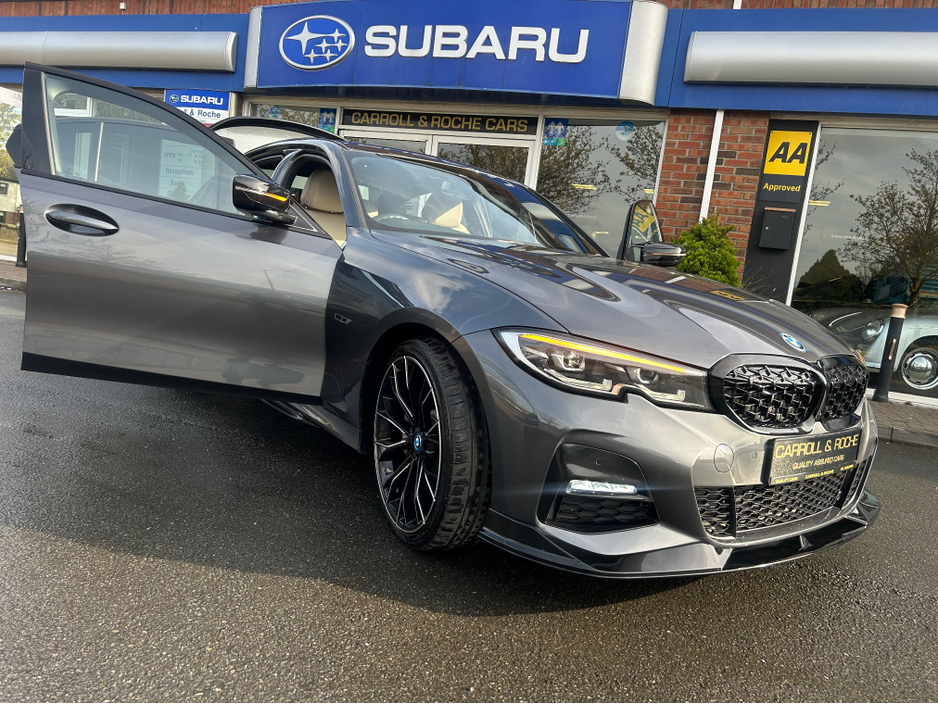 2021 BMW 3 Series - image 23