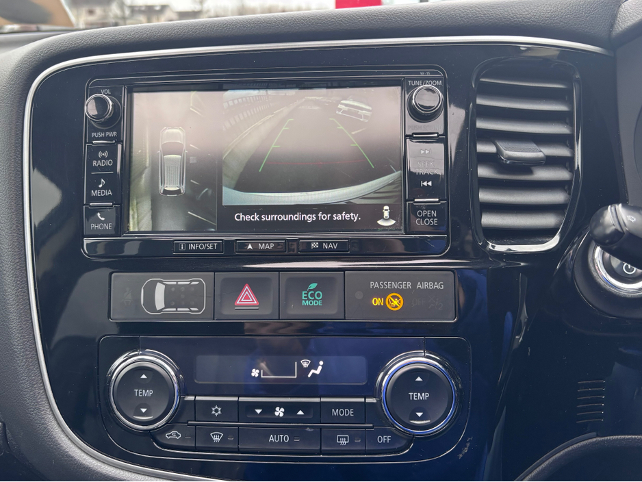 2017 Mitsubishi Outlander 2.0 GX5HS PHEV 200BHP // PAN SUNROOF // HIGH SPEC €13,995