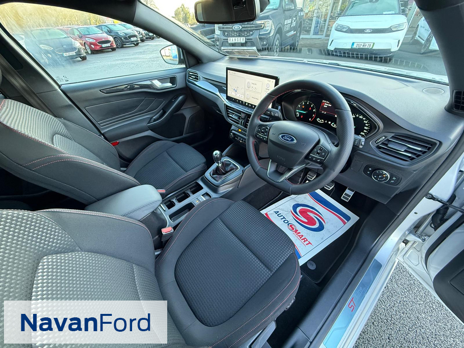 2025 Ford Focus St-line 1.0T 125Ps **Warranty January 2030** €29,950