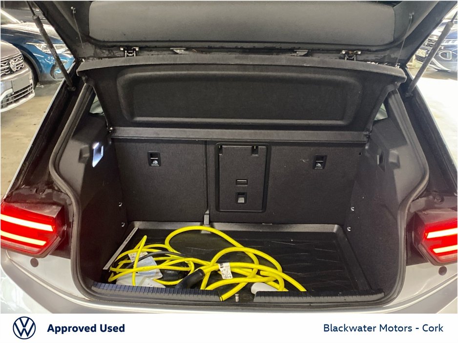 2023 Volkswagen ID.3 58KWH 204BHP LIFE PRO AUTOMATIC €23,995