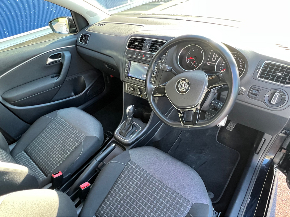 2016 Volkswagen Polo 1.2 TSI Automatic DSG high spec €13,495