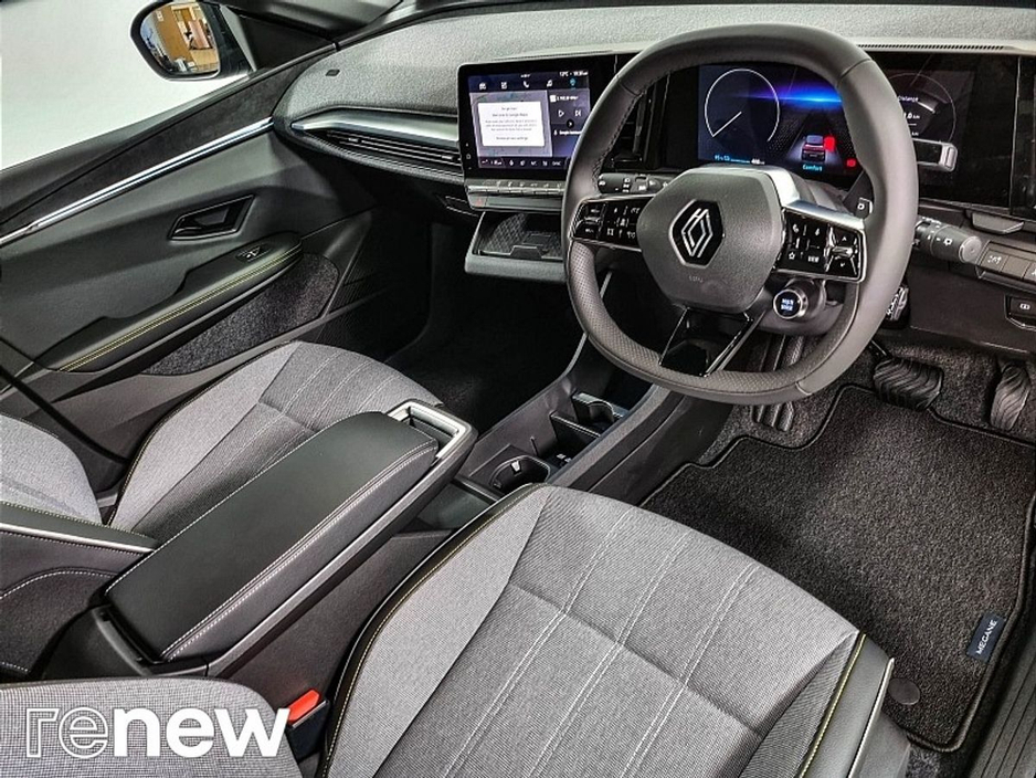 2023 Renault Megane E-Tech EV60 220hp Techno €25,900