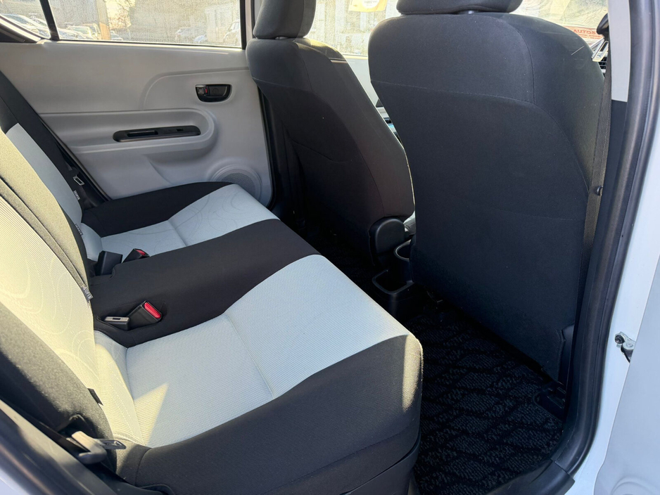 2012 Toyota Aqua  €7,950