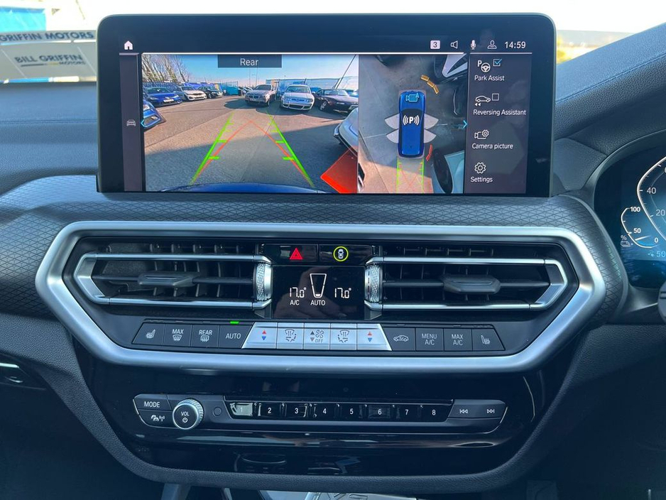 2024 BMW iX3 - image 9