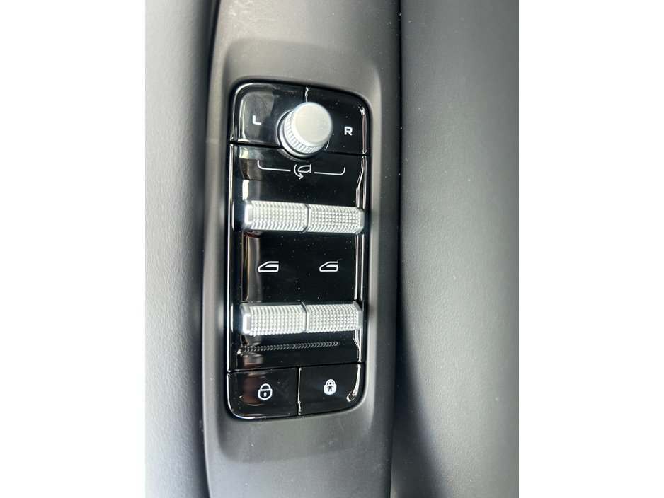 2026 Geely Starray - image 12