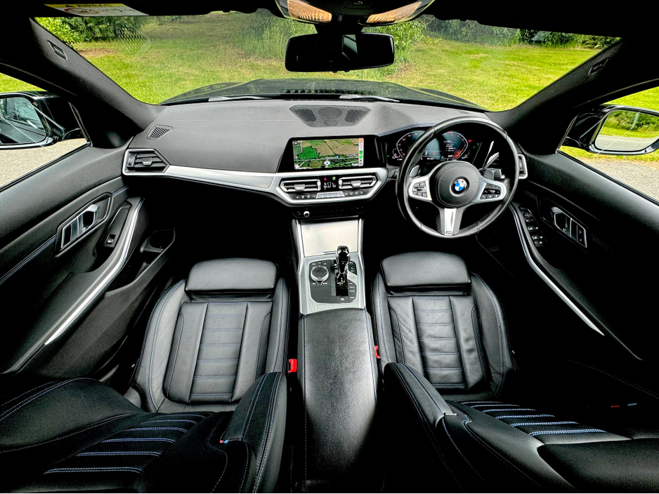2022 BMW 3 Series - image 30