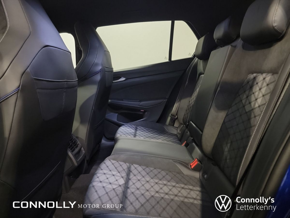 2026 Volkswagen Golf R-Line 2.0DSG 150HP €51,950