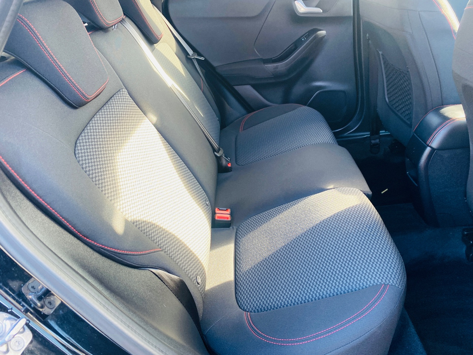 2023 Ford Puma - image 26