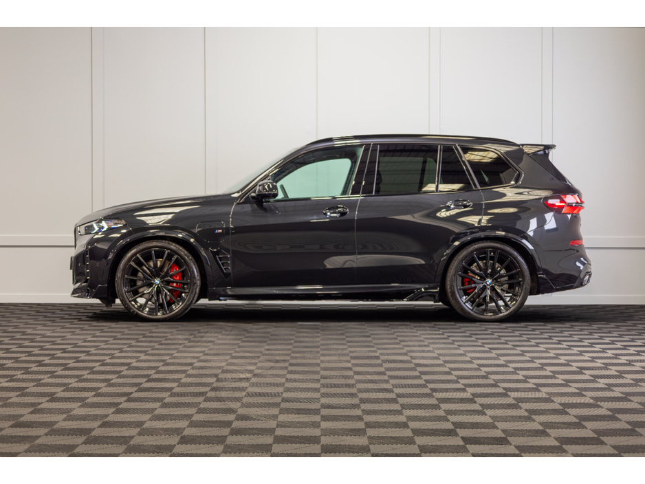 2025 BMW X5 - image 3