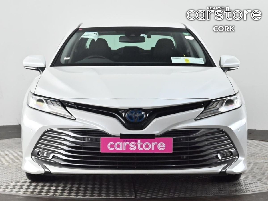 2019 Toyota Camry - image 8