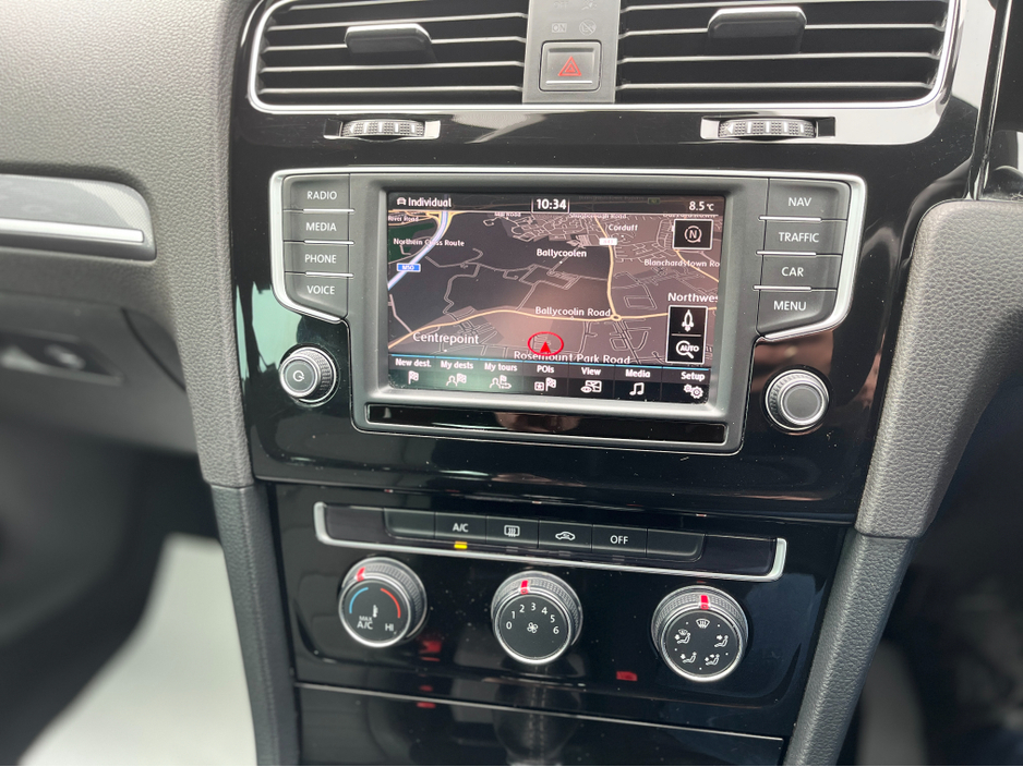 2016 Volkswagen Golf - image 15