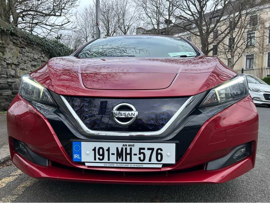 2019 Nissan Leaf - image 2