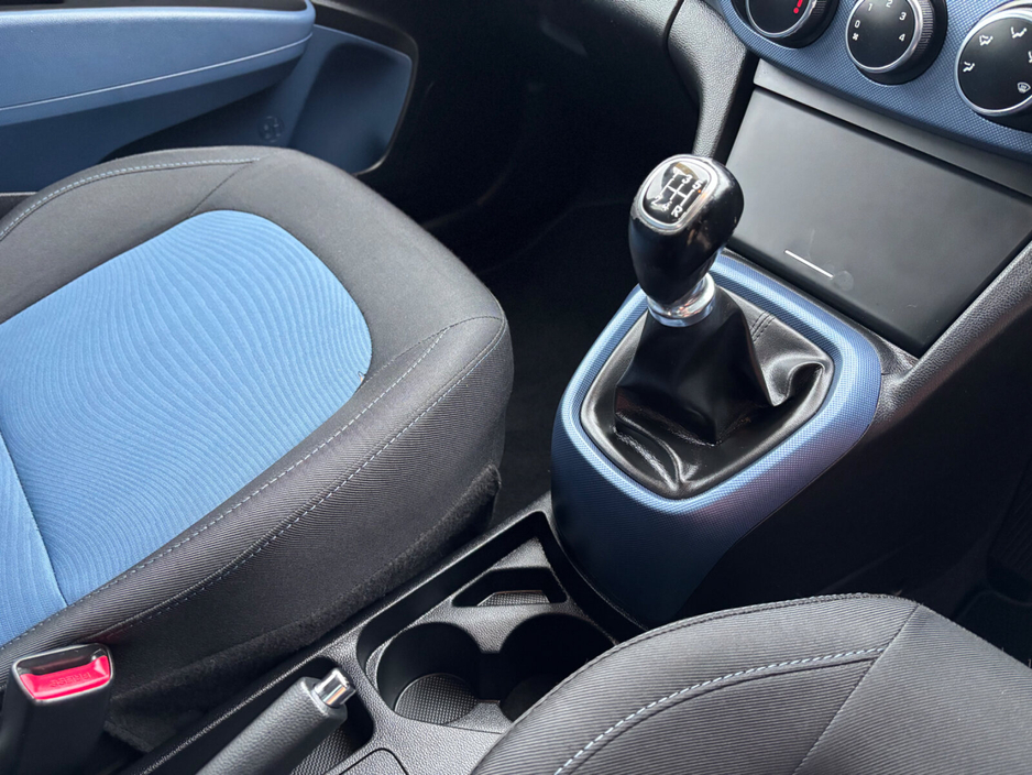 2015 Hyundai i10 - image 9