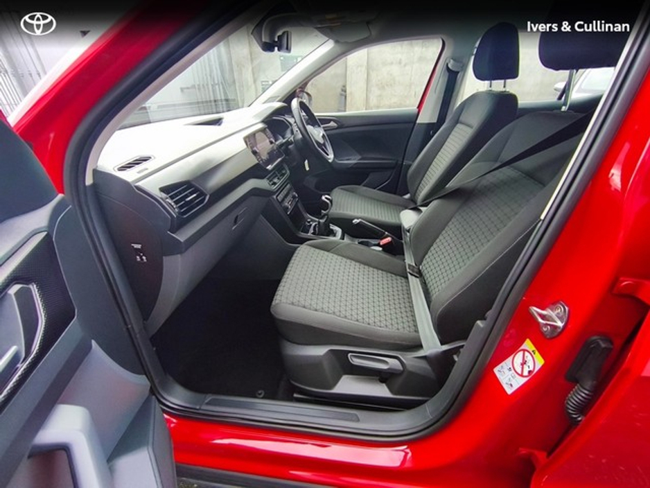 2020 Volkswagen T-Cross - image 7