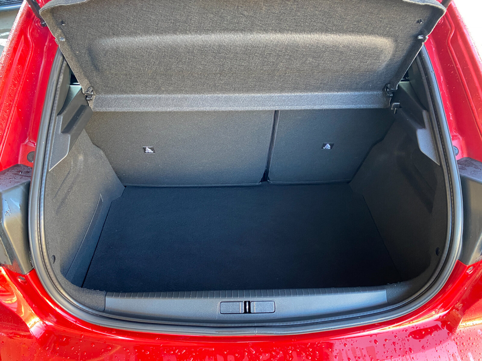 2022 Peugeot 208 1.2 Puretech 75 bhp Active €17,900