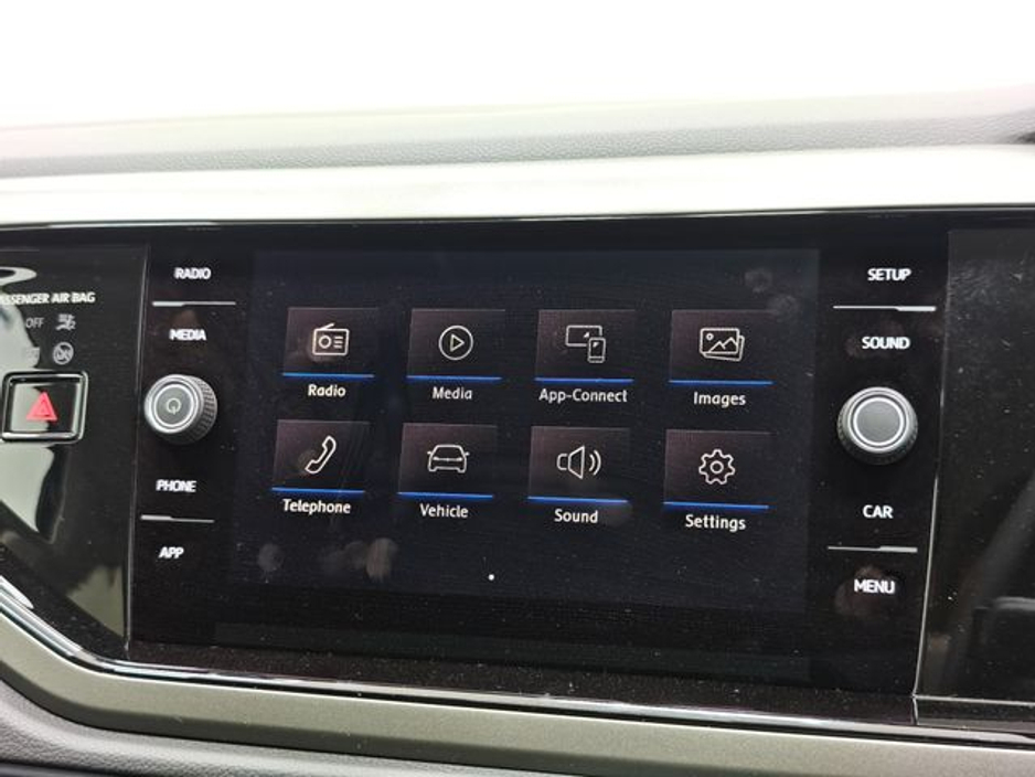 2019 Volkswagen Polo - image 16