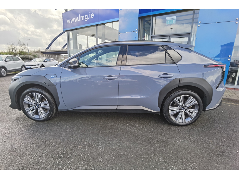 2024 Subaru Solterra - image 7