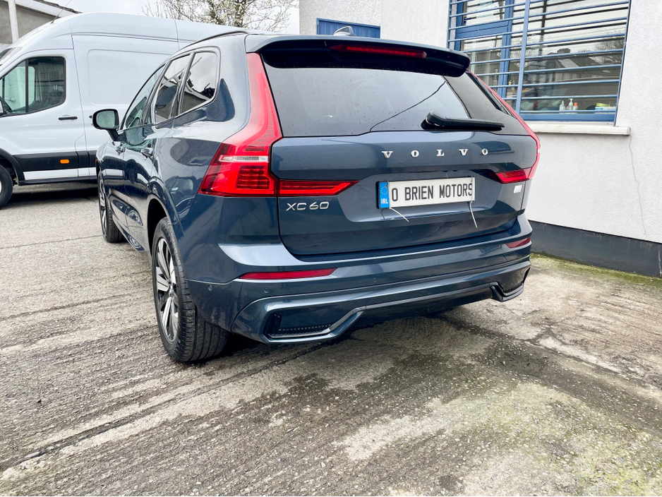 2023 Volvo XC60 - image 26