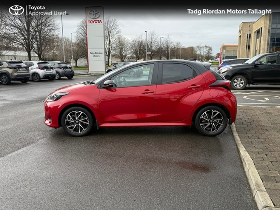 2022 Toyota Yaris - image 17