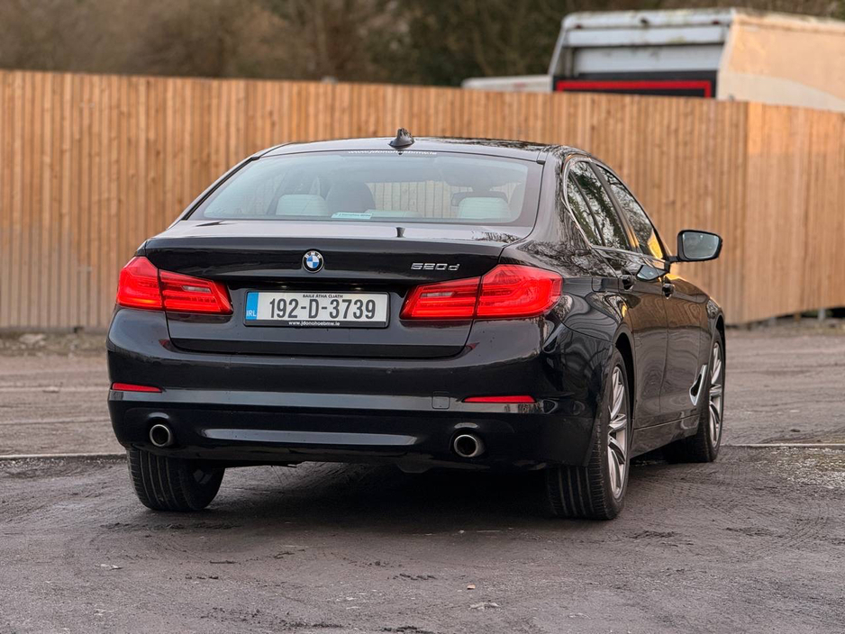 2019 BMW 5 Series - image 8