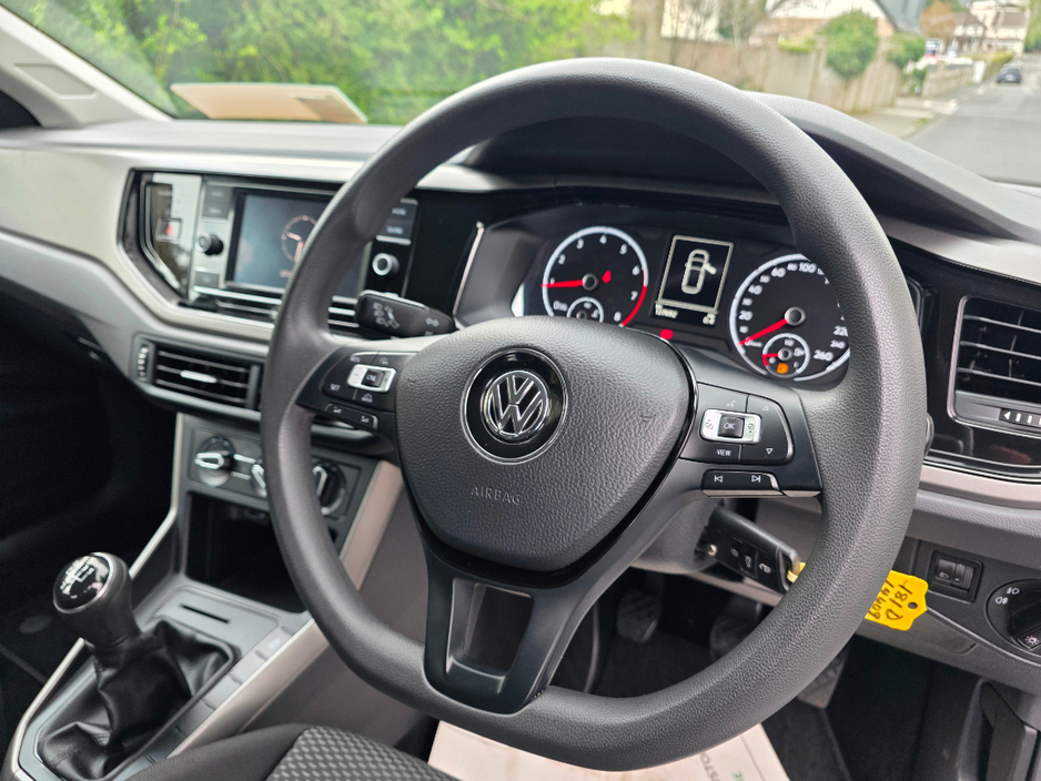 2018 Volkswagen Polo - image 12