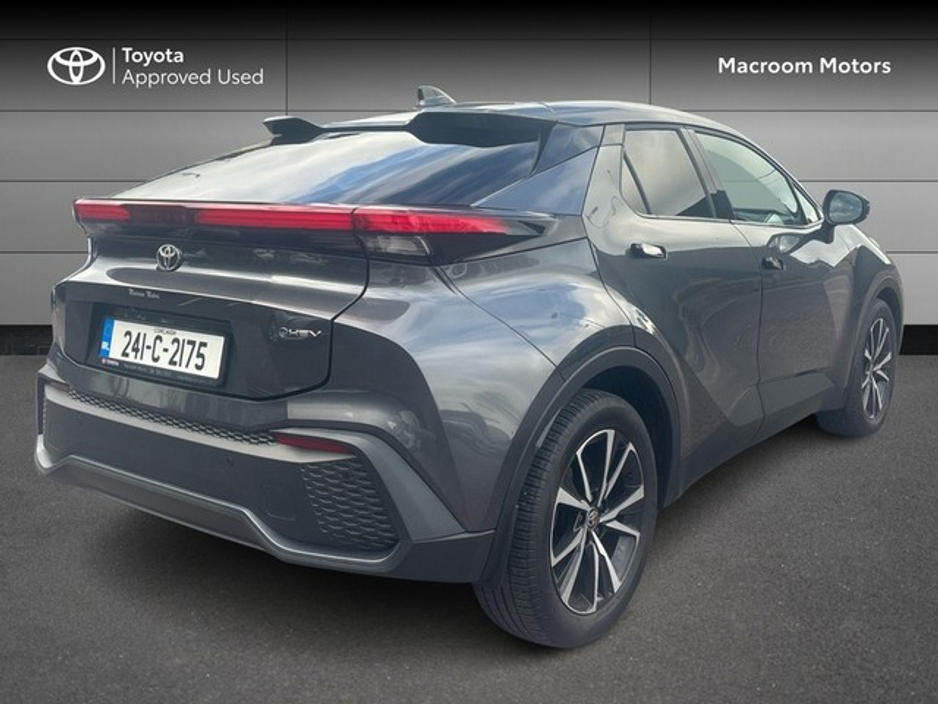 2024 Toyota C-HR - image 2