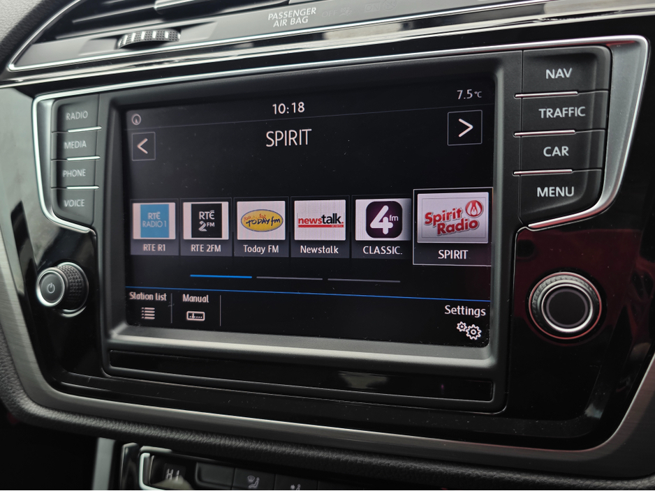 2016 Volkswagen Touran - image 26