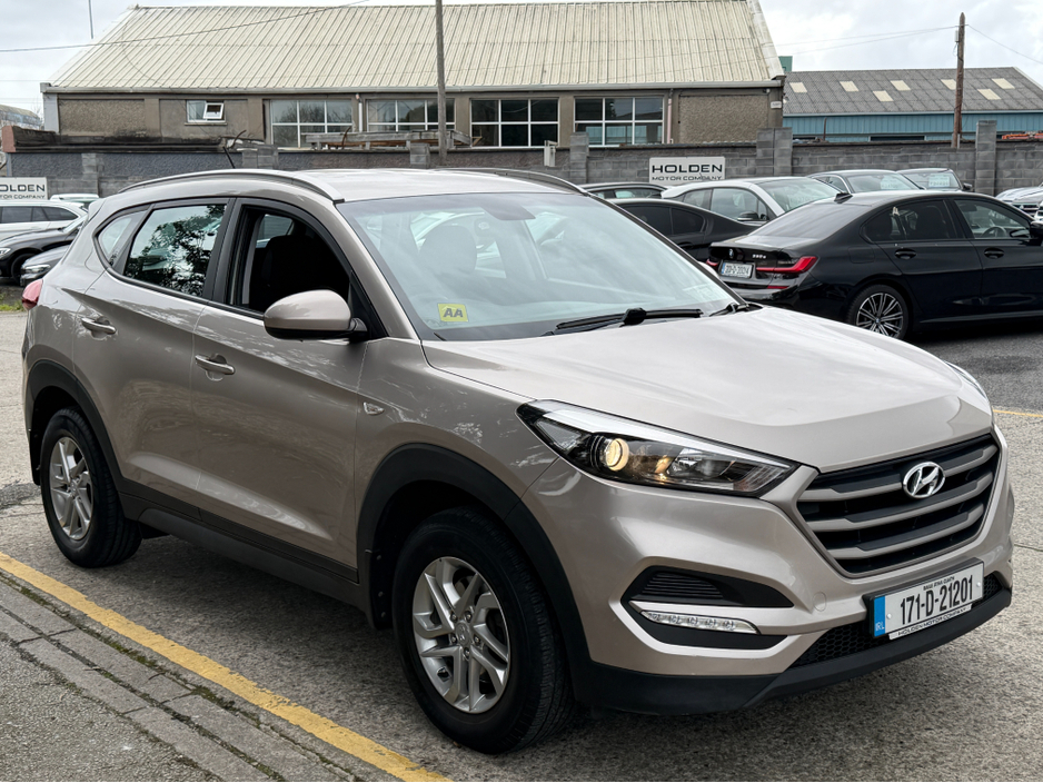 2017 Hyundai Tucson - image 7