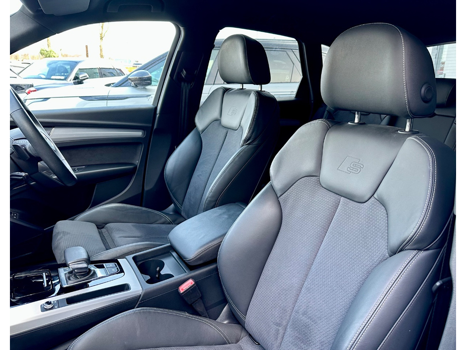 2023 Audi Q5 - image 4