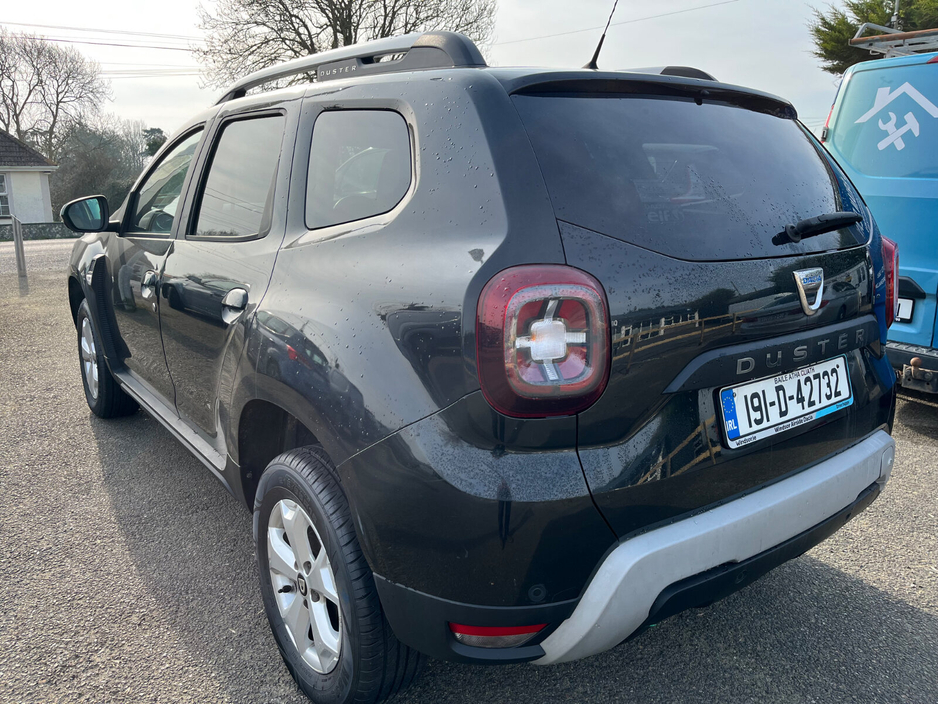 2019 Dacia Duster - image 3