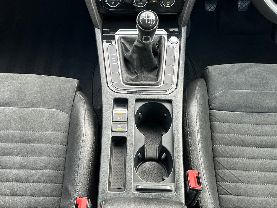 2015 Volkswagen Passat HIGHLINE 1.6 TDI MANUAL 6SPEED FWD 120HP 4DR