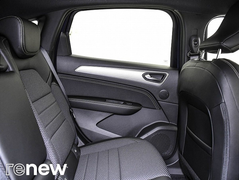 2025 Renault Arkana - image 13