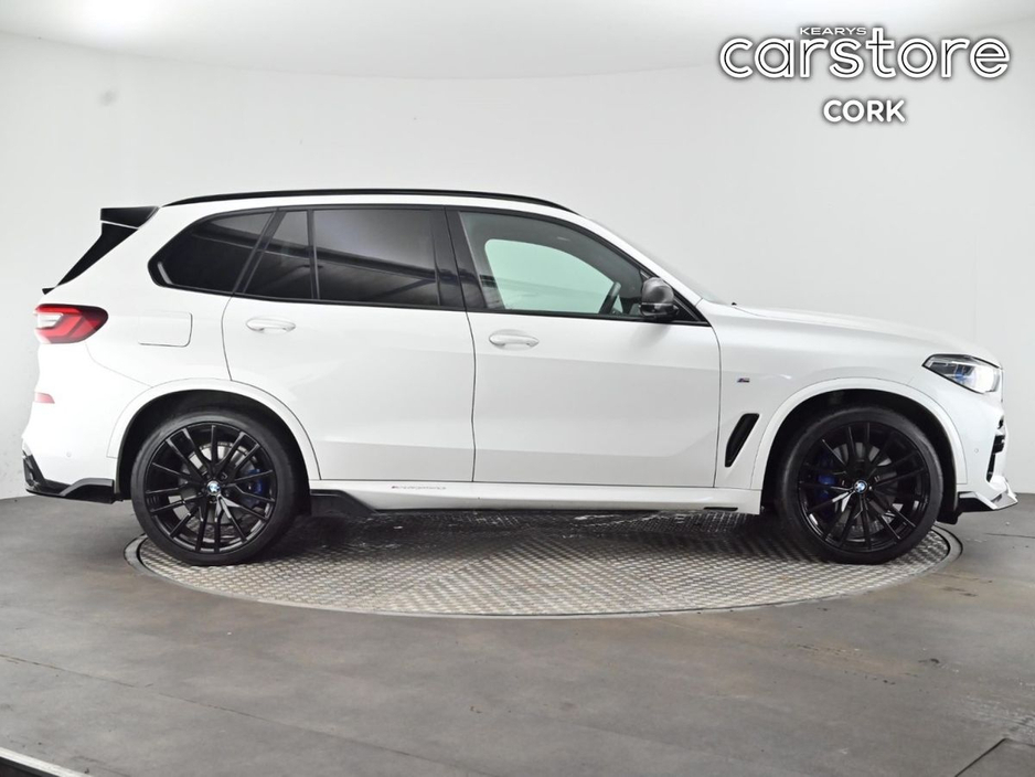 2020 BMW X5 - image 2
