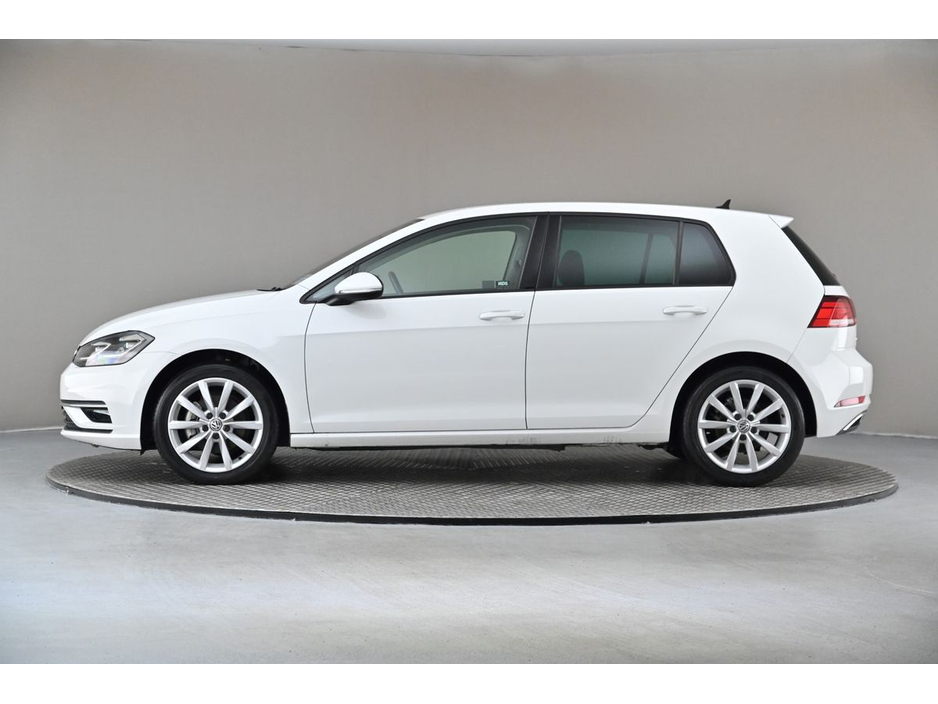 2018 Volkswagen Golf - image 17