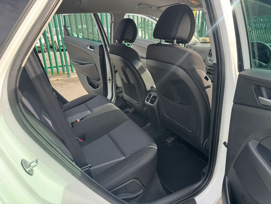 2016 Hyundai Tucson - image 11