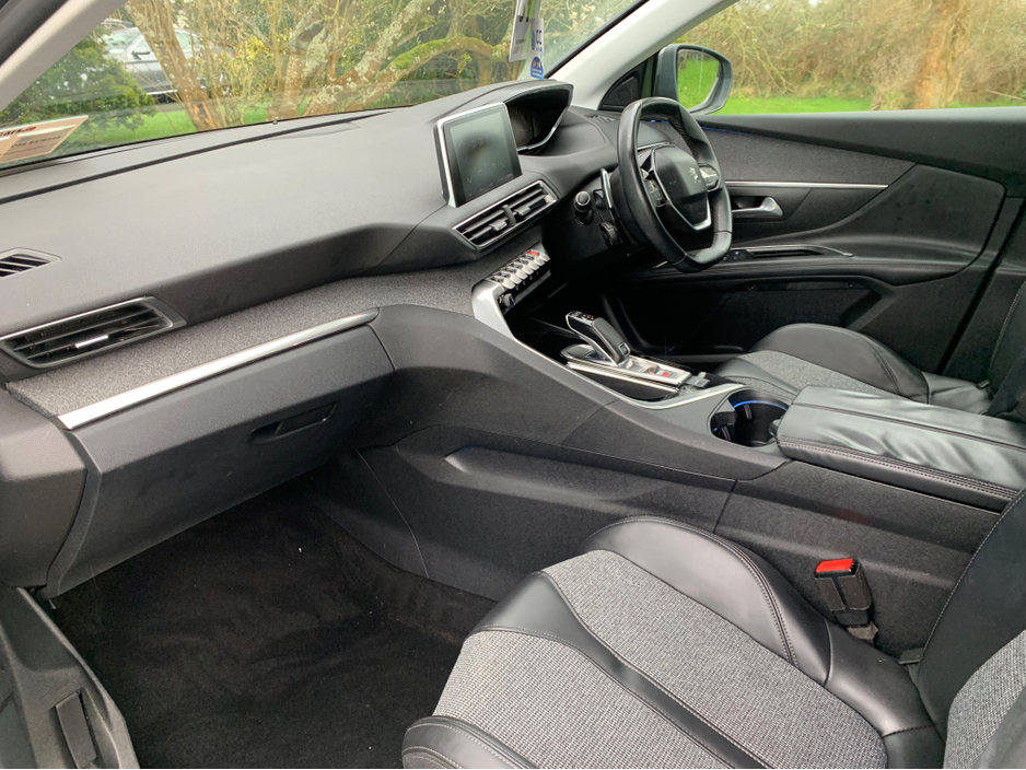 2018 Peugeot 5008 ALLURE 1.6 BLUE HDI 120 4 AUTOMATIC €17,995