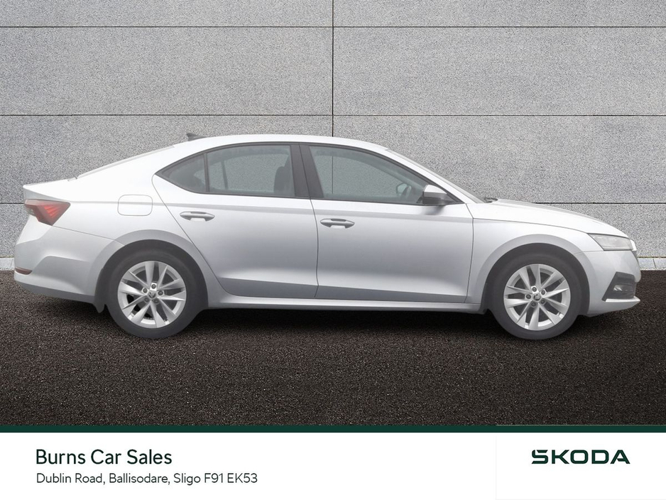 2021 Skoda Octavia - image 11