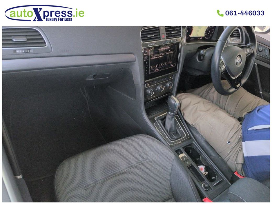 2018 Volkswagen Golf - image 2