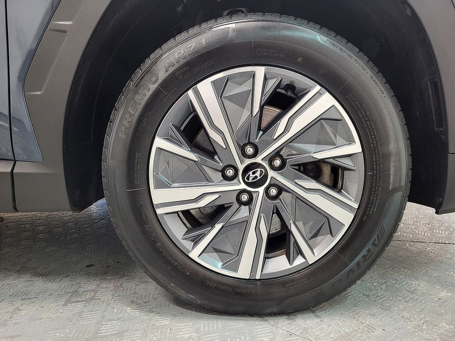 2022 Hyundai Tucson - image 11