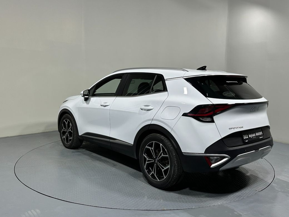 2022 Kia Sportage - image 5