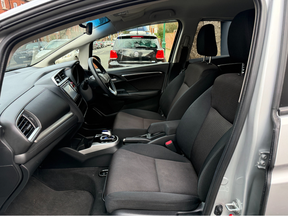 2014 Honda Fit - image 10