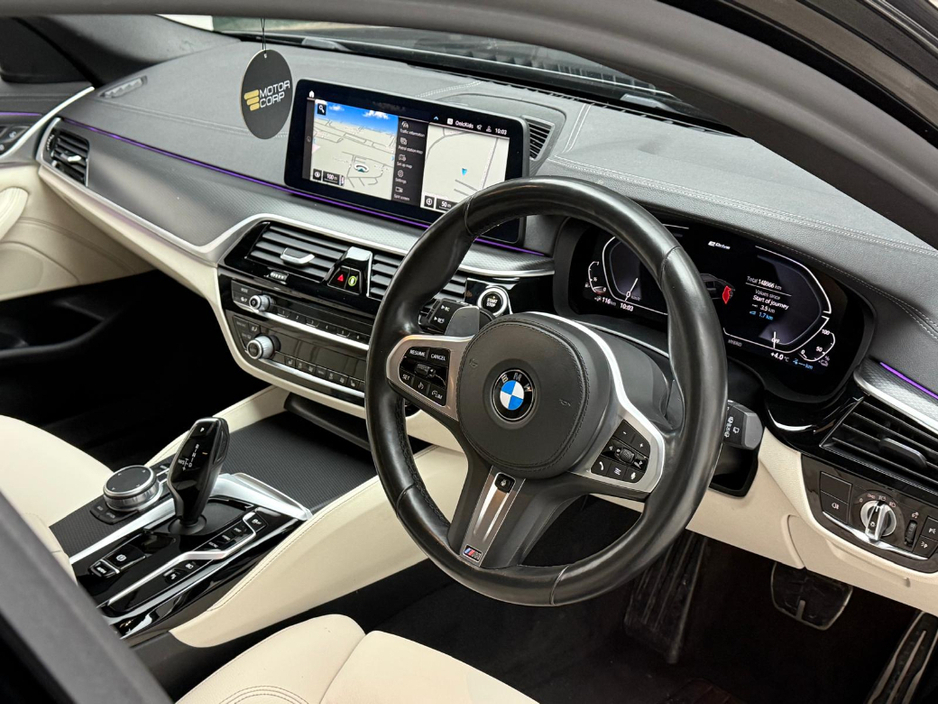 2020 BMW 5 Series 530E M SPORT €31,990